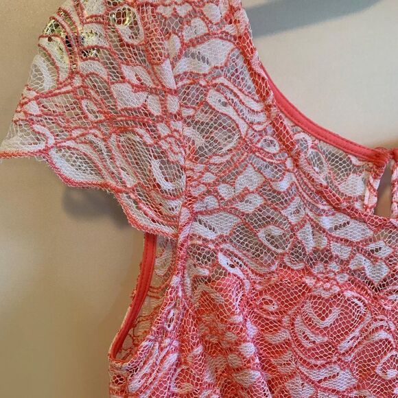 Betsey Johnson dress, sz 8, cream lace over coral lining, short sleeve, EUC - Picture 7 of 16